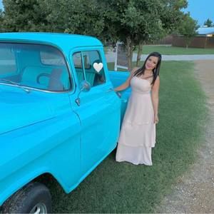 Meet your Posher, Sugey